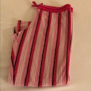 Women’s PJ’s, excellent condition.